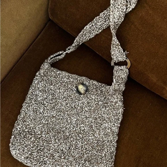 Stylish Tan Knit Women's Bag - Picture 3 of 4